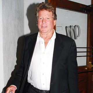 Ryan O'Neal in Ryan O'Neal Leaving Madeo Restaurant on Beverly Boulevard