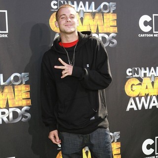 Ryan Sheckler in Cartoon Network Hall of Game Awards - ryan-sheckler-2011-hall-of-game-awards-01