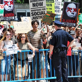 Filming on The Set of The Dictator