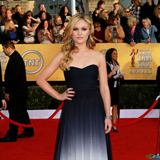 The 17th Annual Screen Actors Guild Awards (SAG Awards 2011) - Arrivals
