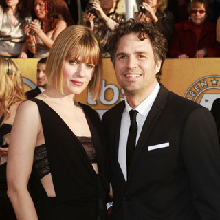 Sunrise Coigney, Mark Ruffalo in The 17th Annual Screen Actors Guild Awards (SAG Awards 2011) - Arrivals