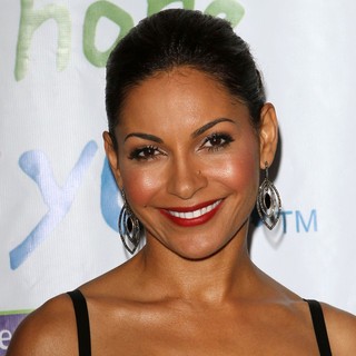 Salli Richardson in The 2011 Silver Rose Gala and Auction