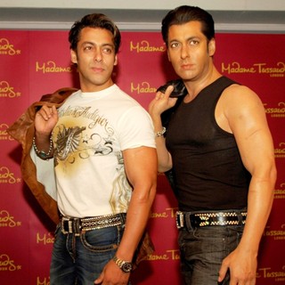 Salman Khan in Salman Khan Poses with His Waxwork