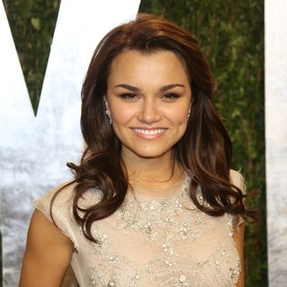 Samantha Barks in 2013 Vanity Fair Oscar Party - Arrivals