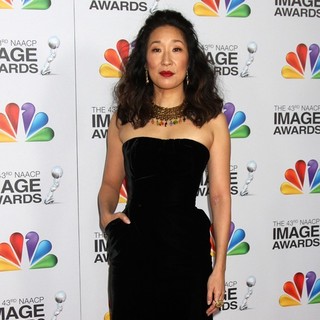 Sandra Oh in The 43rd Annual NAACP Awards - Arrivals