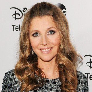 Sarah Chalke in Disney ABC Television Group Hosts TCA Winter Press Tour - sarah-chalke-tca-winter-press-tour-01