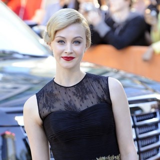 36th Annual Toronto International Film Festival - A Dangerous Method - Premiere Arrivals - sarah-gadon-36th-annual-toronto-international-film-festival-02