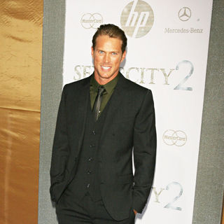 Jason Lewis in World Premiere of 'Sex and the City 2' - Arrivals