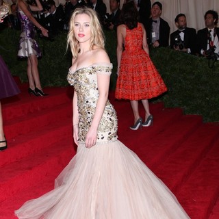 Scarlett Johansson in Schiaparelli and Prada Impossible Conversations Costume Institute Gala