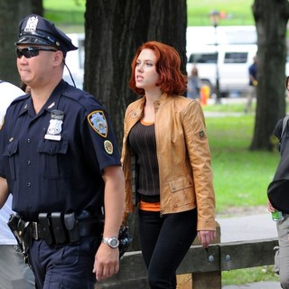 Scarlett Johansson in Actors on The Set of The Avengers Shooting on Location in Manhattan