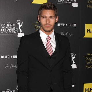 Scott Clifton