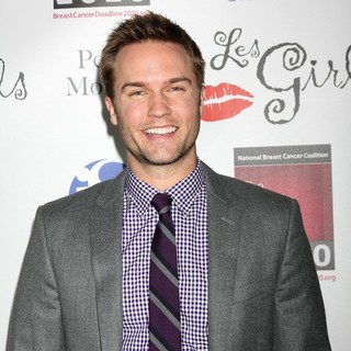 Les Girls Enticing 11th Annual Cabaret Event - Arrivals