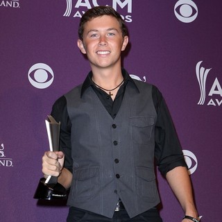 Scotty McCreery in 2012 ACM Awards - Press Room