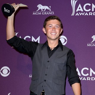 Scotty McCreery in 2012 ACM Awards - Press Room