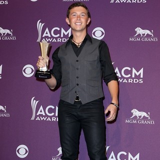 Scotty McCreery in 2012 ACM Awards - Press Room