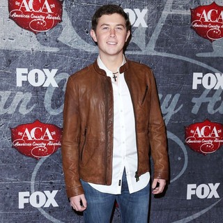 Scotty McCreery in 2012 American Country Awards - Arrivals - scotty-mccreery-2012-american-country-awards-03