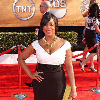 Niecy Nash in 16th Annual Screen Actors Guild Awards - Arrivals