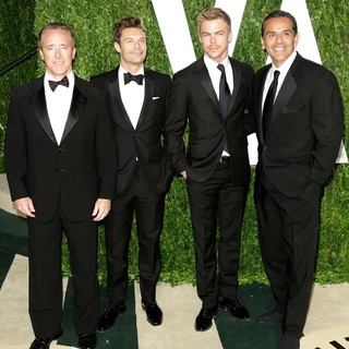 Ryan Seacrest, Derek Hough, Antonio Villaraigosa in 2013 Vanity Fair Oscar Party - Arrivals