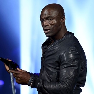 Seal in Seal Performing