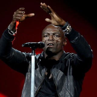 Seal in Seal Performing