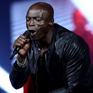 Seal in Seal Performing