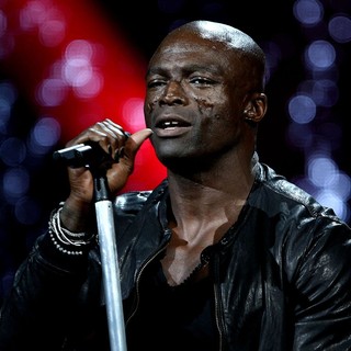 Seal in Seal Performing