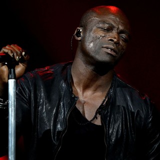 Seal in Seal Performing