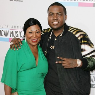 The 40th Anniversary American Music Awards - Arrivals