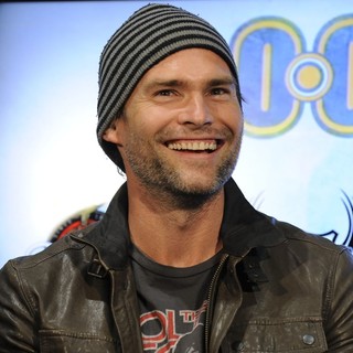 Seann William Scott in Cast Member from Goon Appears at Real Sports Apparel to Promote Their Movie