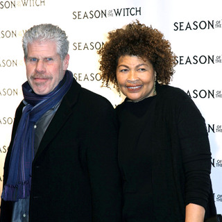 Ron Perlman, Opal Perlman in The 'Season of the Witch' Premiere