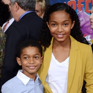Sayeed Shahidi, Yara Shahidi in The Los Angeles Premiere of Wreck-It Ralph - Arrivals