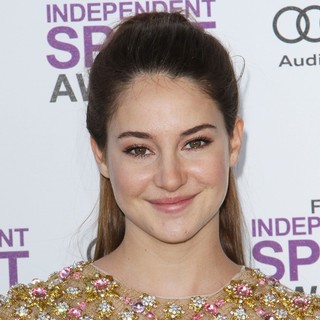 Shailene Woodley in 27th Annual Independent Spirit Awards - Arrivals