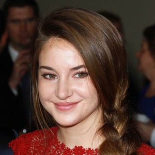 Shailene Woodley in 64th Annual Directors Guild of America Awards - Arrivals