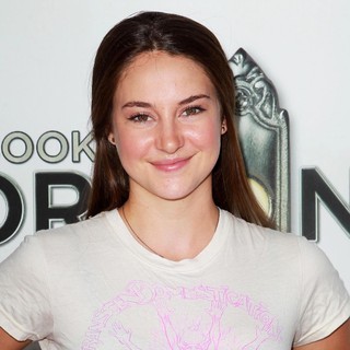 Shailene Woodley in The Book of Mormon Opening Night - shailene-woodley-opening-night-the-book-of-mormon-01
