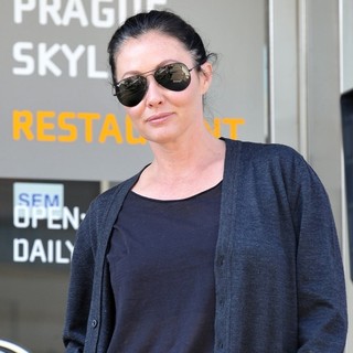 Shannen Doherty in Shannen Doherty and Her Fiance Out Filming A Reality Television Show