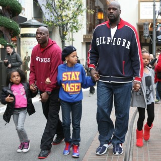 Shaquille O'Neal in Shaquille O'Neal and His Family Visit Santa