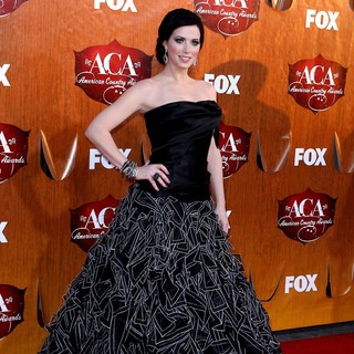 Shawna Thompson, Thompson Square in 2011 American Country Awards - Arrivals