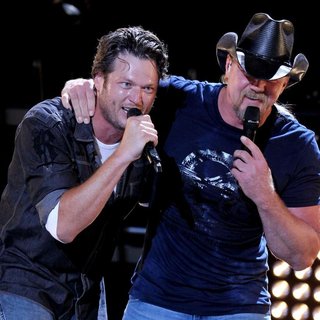Blake Shelton, Trace Adkins in The Final Night of The 2011 CMA Music Festival Nightly Concerts