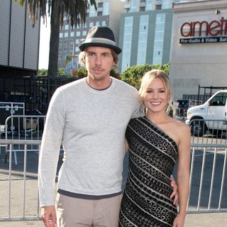 Dax Shepard, Kristen Bell in 2011 Do Something Awards - Arrivals