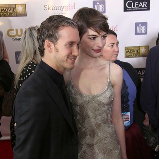Adam Shulman, Anne Hathaway in 18th Annual Critics' Choice Movie Awards
