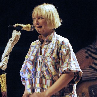 Sia Furler in Sia Furler Performing Live on Stage