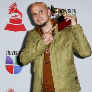 Sie7e in The 12th Annual Latin GRAMMY Awards - Press Room