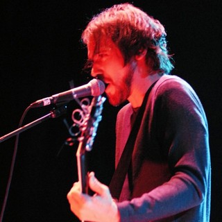 Silversun Pickups in Silversun Pickups Performing