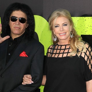 Gene Simmons, Shannon Tweed in The Premiere of Savages