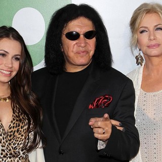 Sophie Simmons, Gene Simmons, Shannon Tweed in The Los Angeles Premiere Ted - Arrivals