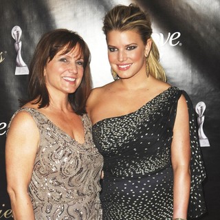 Tina Simpson, Jessica Simpson in The 35th Annual Gracie Awards Gala