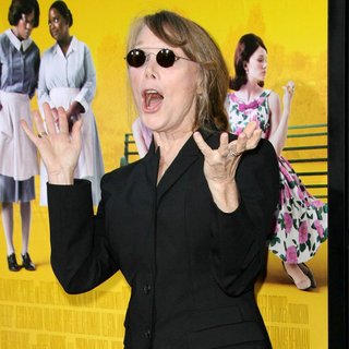 Sissy Spacek in World Premiere of The Help - sissy-spacek-premiere-the-help-02