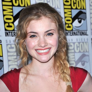 Skyler Samuels in 2011 Comic Con Convention - Day 2 - The Nine Lives of Chloe King - Press Conference