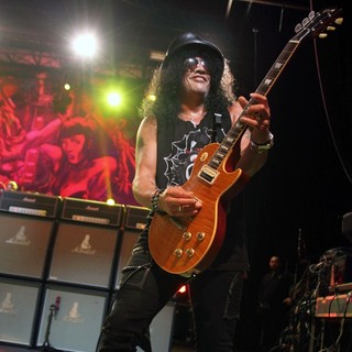 Slash in Slash Performing at Hisense Arena