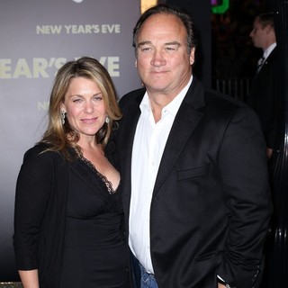 Jennifer Sloan, James Belushi in Los Angeles Premiere of New Year's Eve
